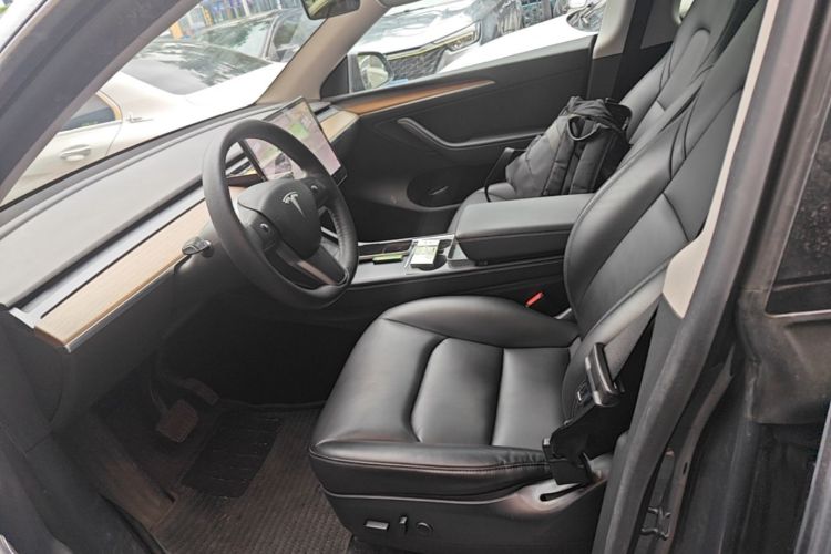 Tesla Model Y 2021 #15 Tesla Model Y 2021 car image #15