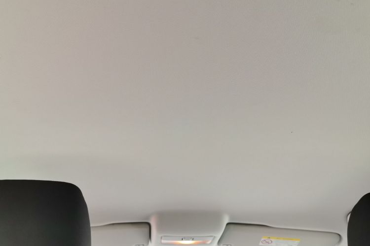 Volkswagen Polo 2017 car image #16