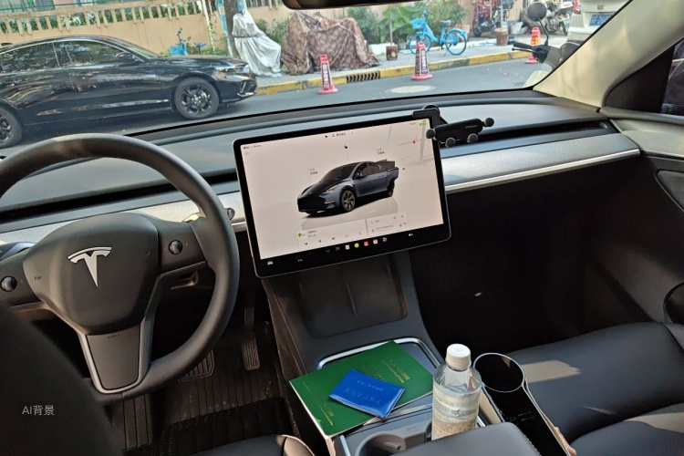 Tesla Model Y 2024 car image #11