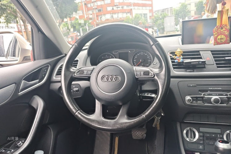 Audi Q3 2015 صورة سيارة #12