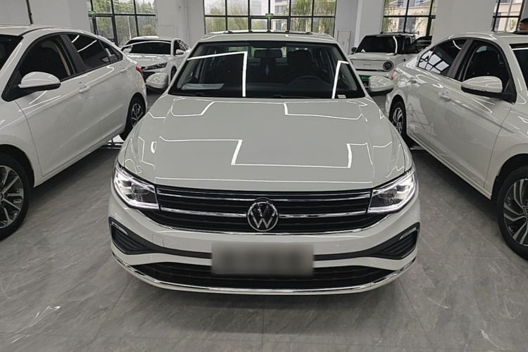 Volkswagen Bora 2025 car image #3