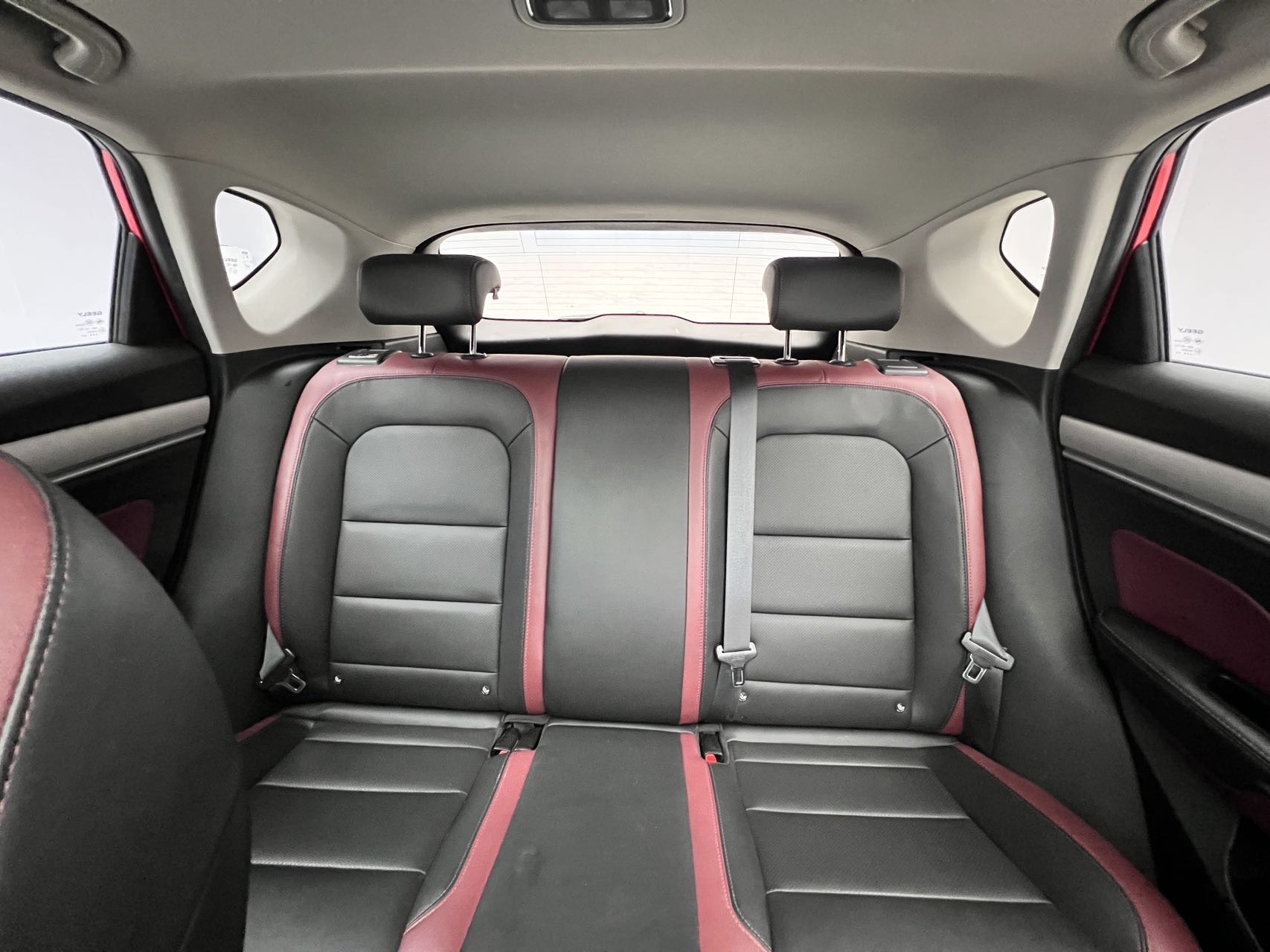 GEELY Coolray 2021 imagen de coche #4