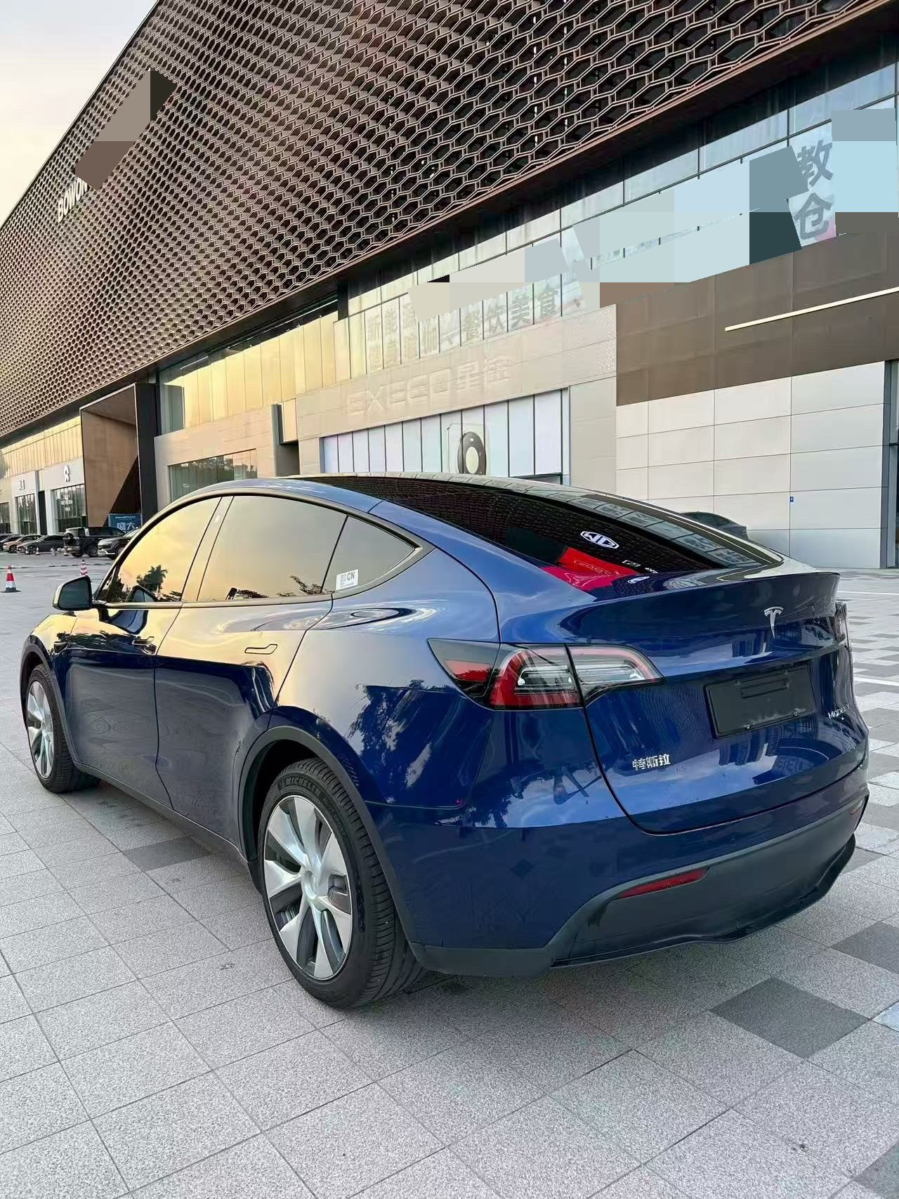 Tesla Model Y 2022 #4 Tesla Model Y 2022 immagine di auto #4