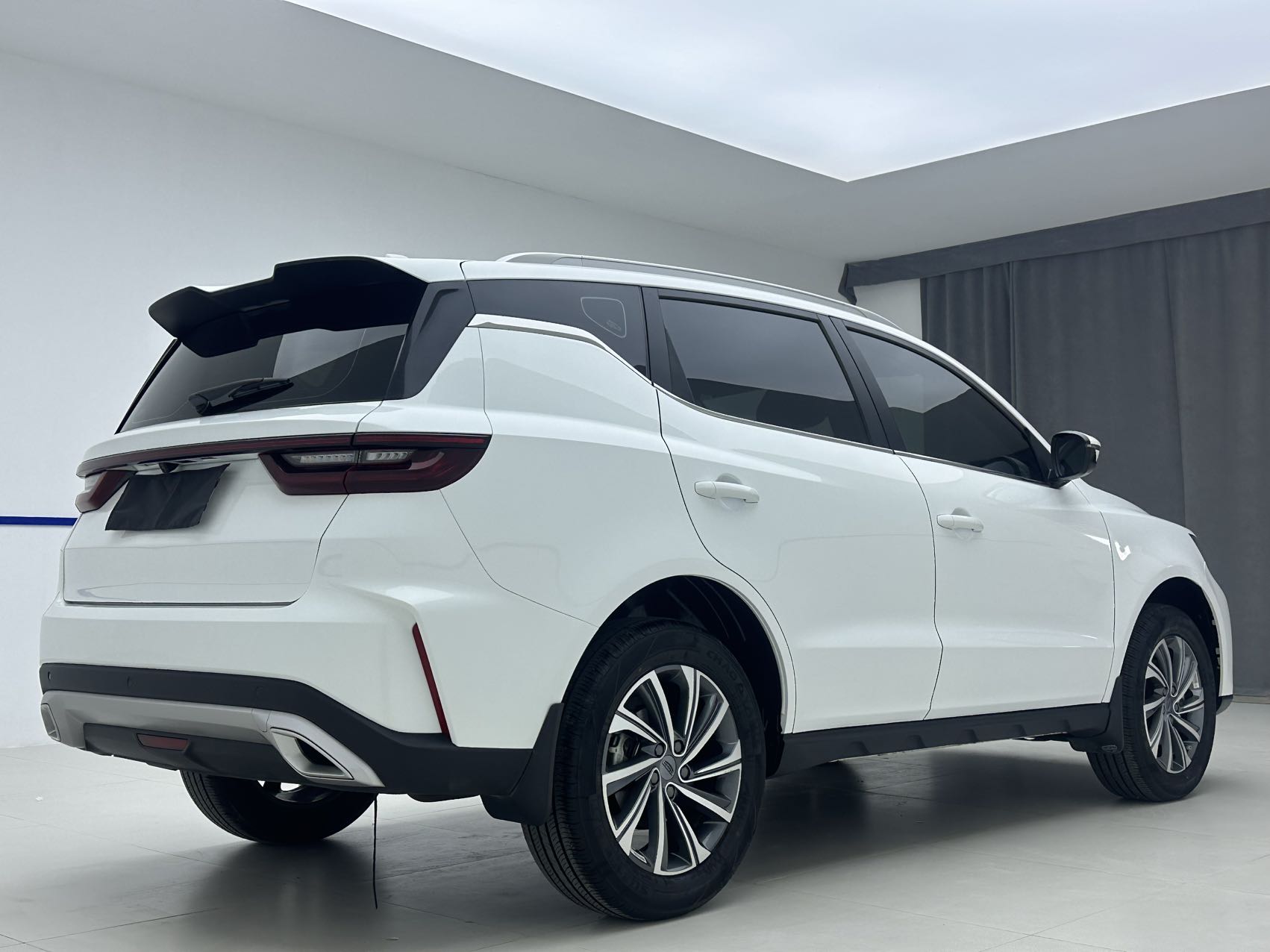 GEELY Vision X6 2022 car image #6