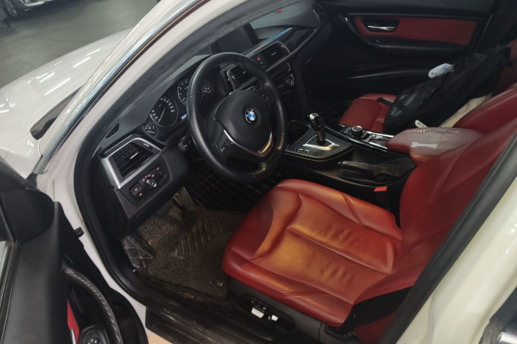 BMW 3 Series 2017 #16 BMW 3 Series 2017 car image #16