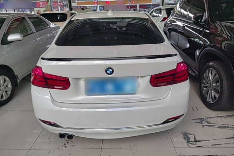 BMW 3 Series 2017 #4 BMW 3 Series 2017 car image #4