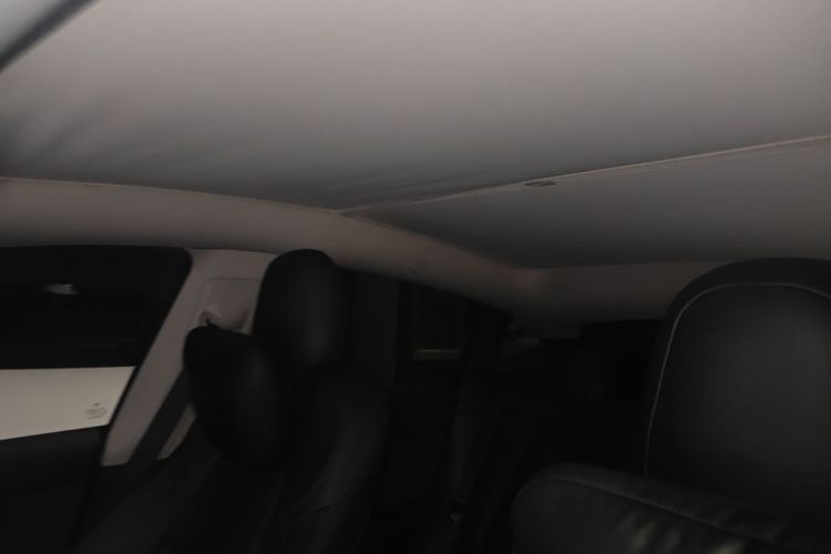 Tesla Model Y 2021 #18 Tesla Model Y 2021 car image #18