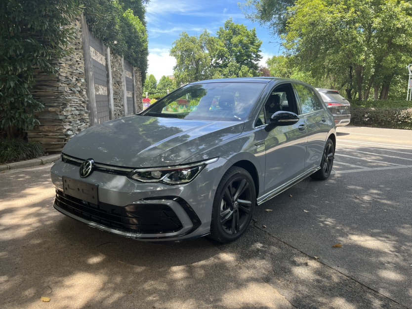 Volkswagen Golf 2026 car image 