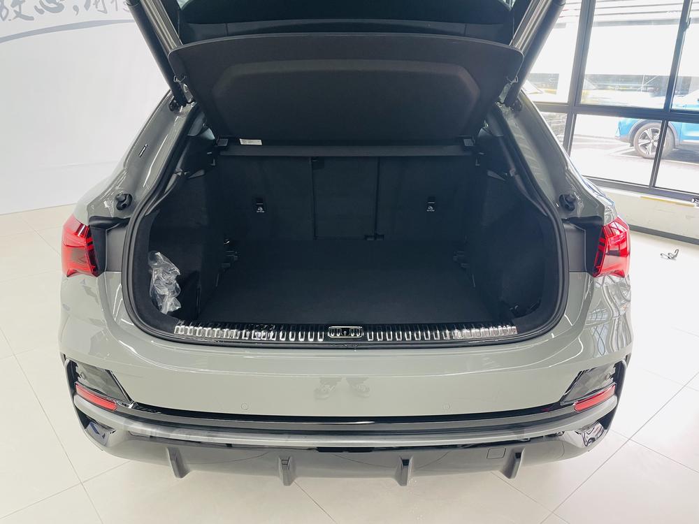 Audi Q3 Sportback 2024 imagen de coche #12