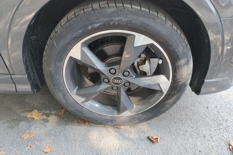 Audi Q3 2023 imagem de carro #6