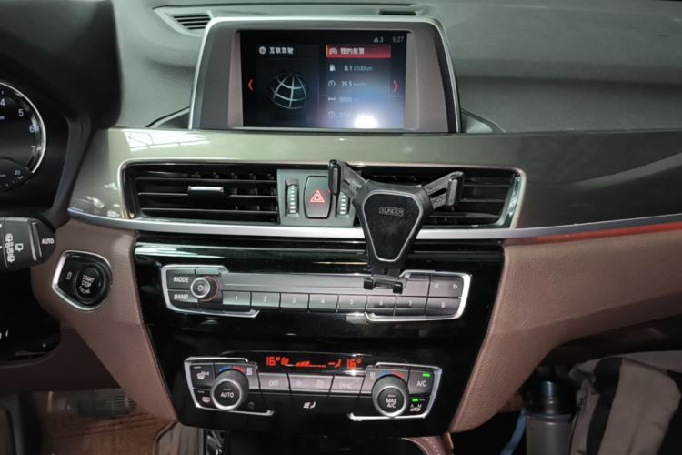 BMW X1 2019 car image #13
