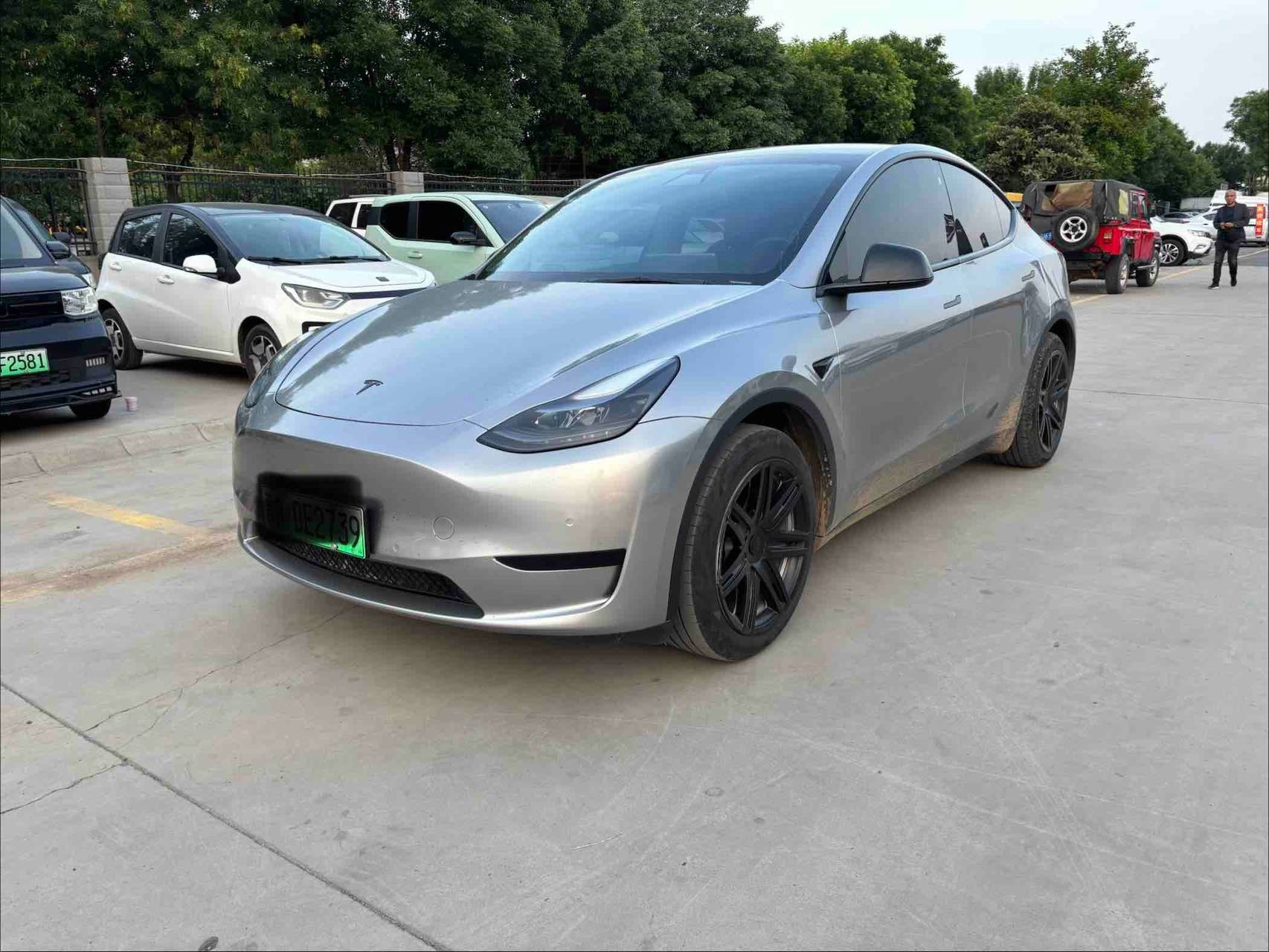 Tesla Model Y 2023 car image 