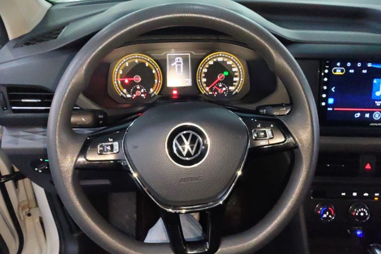 Volkswagen Tharu 2021 car image #11