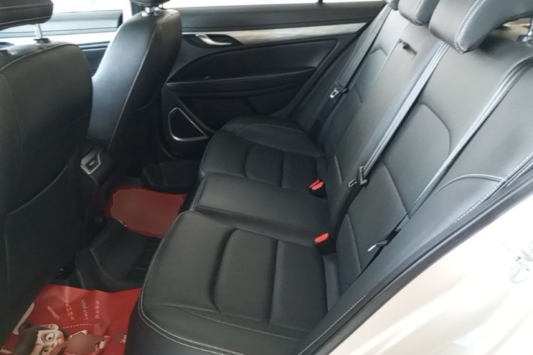 GEELY Emgrand 2019 #17 GEELY Emgrand 2019 car image #17