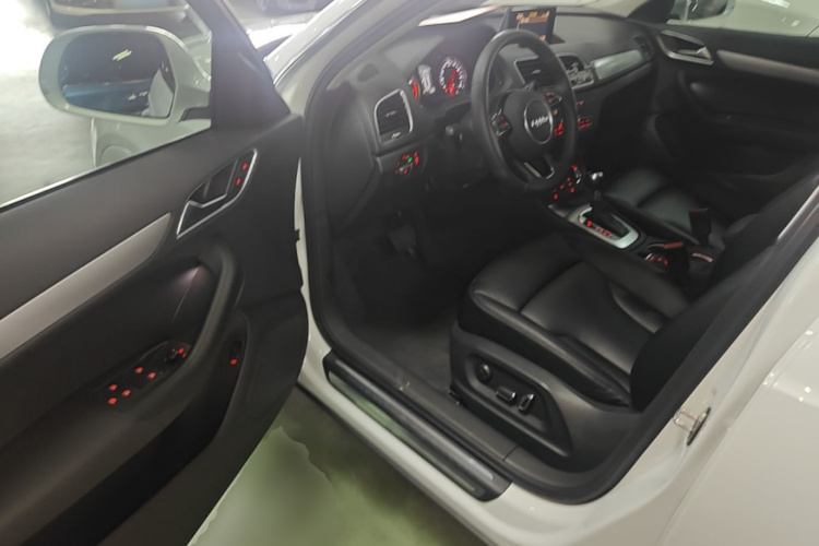 Audi Q3 2017 #12 Audi Q3 2017 car image #12