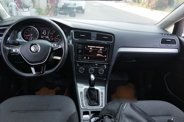 Volkswagen Golf 2019 #10 Volkswagen Golf 2019 car image #10