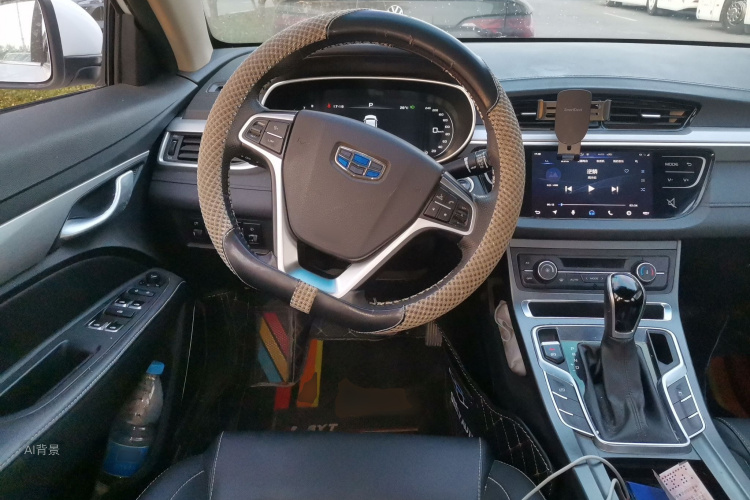 GEELY Emgrand 2018 car image #12