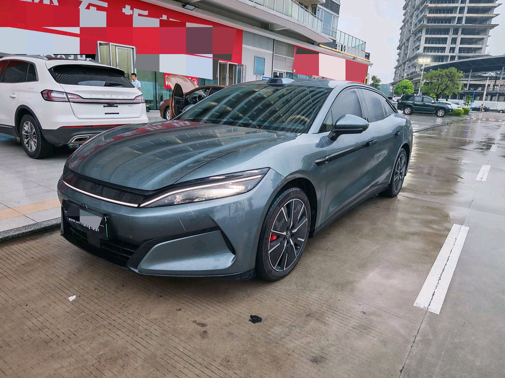 BYD HanL 2025 car image 