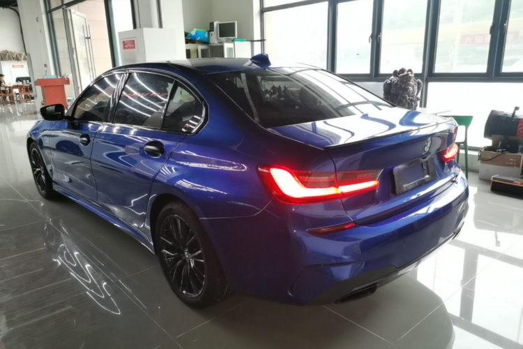 BMW 3 Series 2021 car image #7