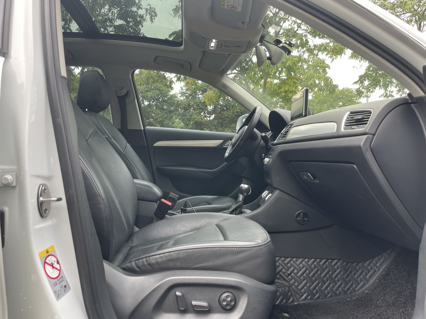 Audi Q3 2014 immagine di auto #13