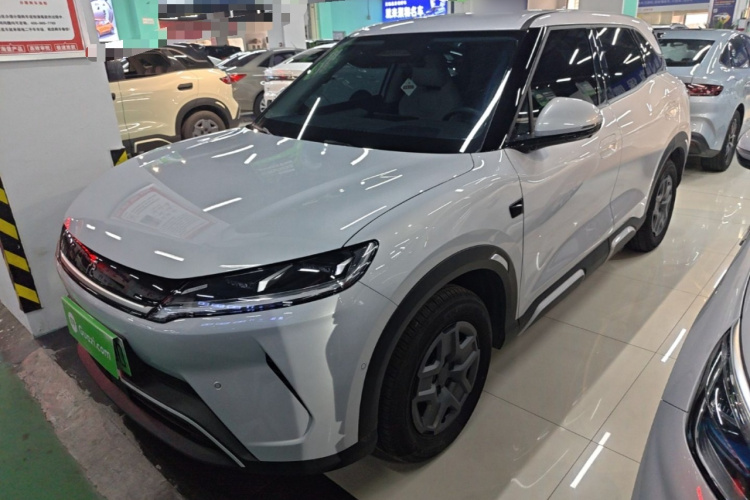 BYD YuanUP 2025 car image #2
