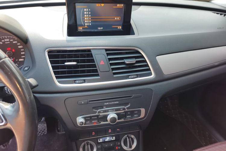 Audi Q3 2016 #13 Audi Q3 2016 car image #13