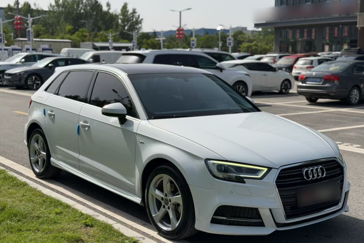 Audi A3 2019 #4 Audi A3 2019 car image #4