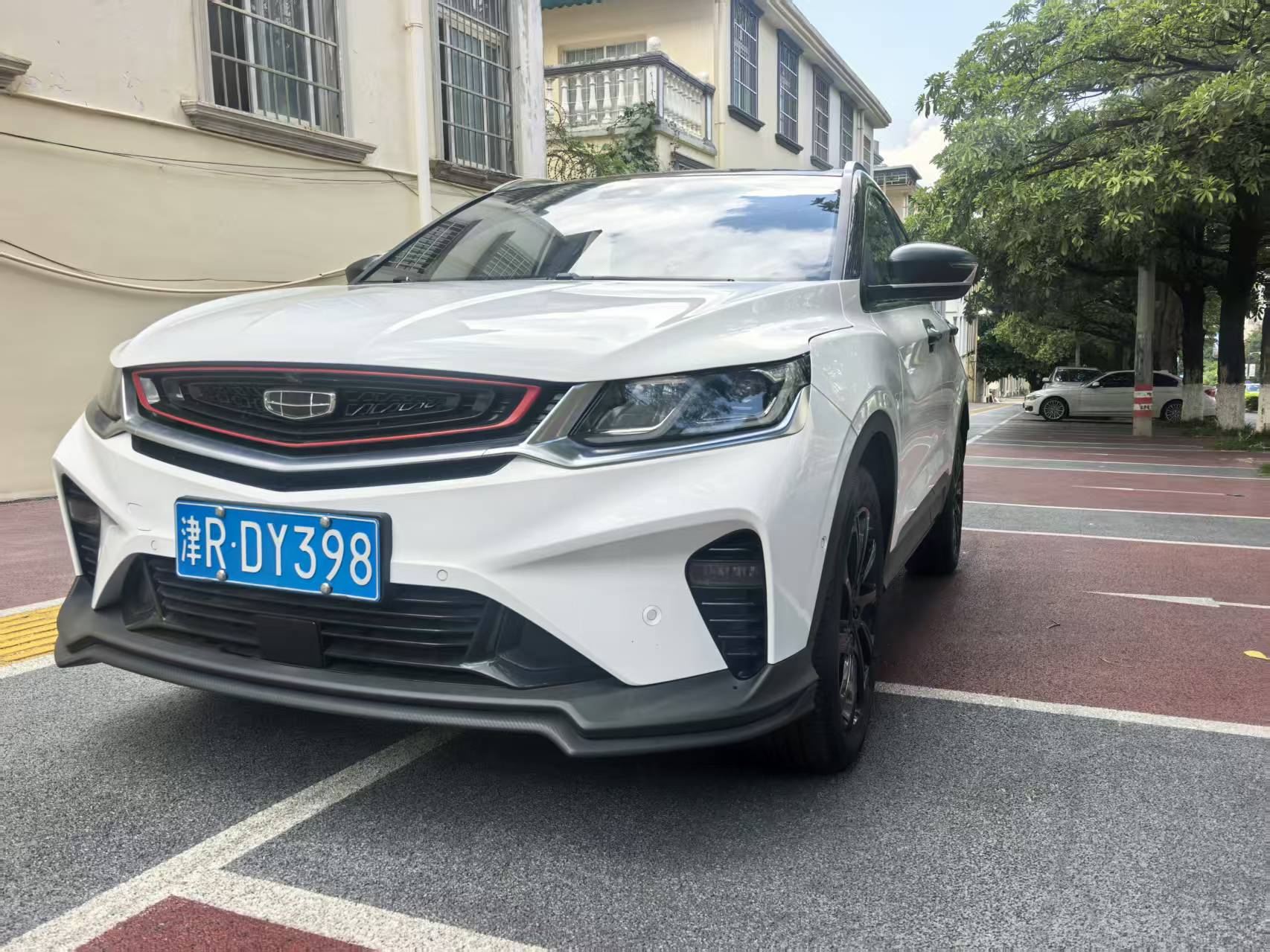 GEELY Coolray 2021 car image 