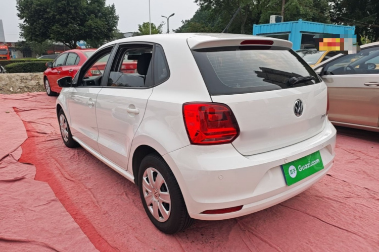 Volkswagen Polo 2016 car image #5