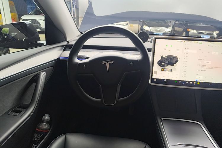 Tesla Model Y 2024 #11 Tesla Model Y 2024 immagine di auto #11
