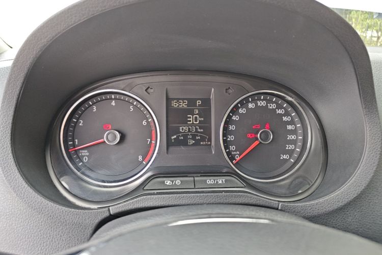 Volkswagen Polo 2017 #12 Volkswagen Polo 2017 car image #12