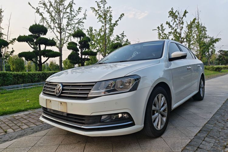 Volkswagen Lavida 2017 car image #2