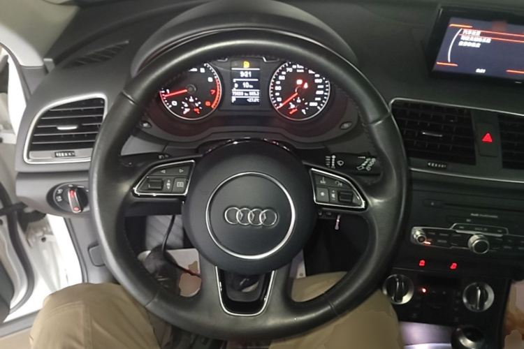 Audi Q3 2016 #11 Audi Q3 2016 car image #11