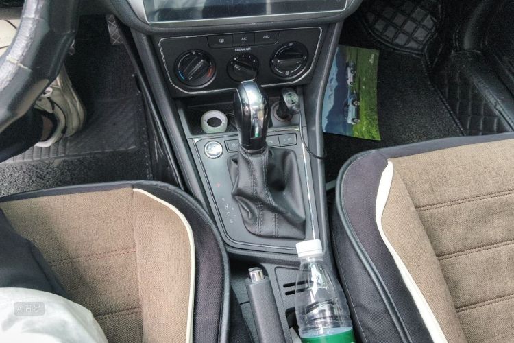 Volkswagen Lavida 2018 car image #16