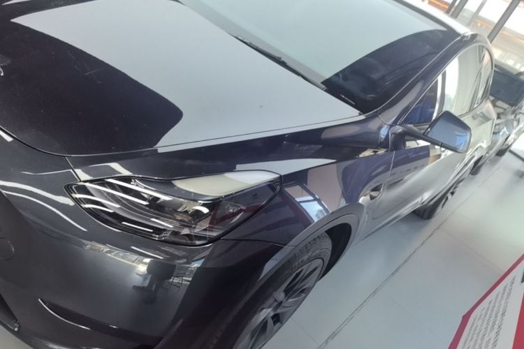 Tesla Model Y 2024 #2 Tesla Model Y 2024 car image #2