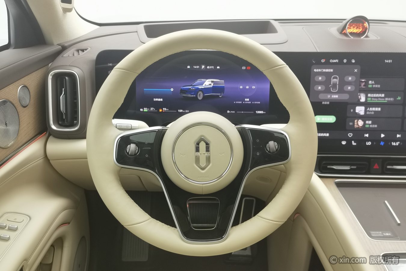 2025 car image #11