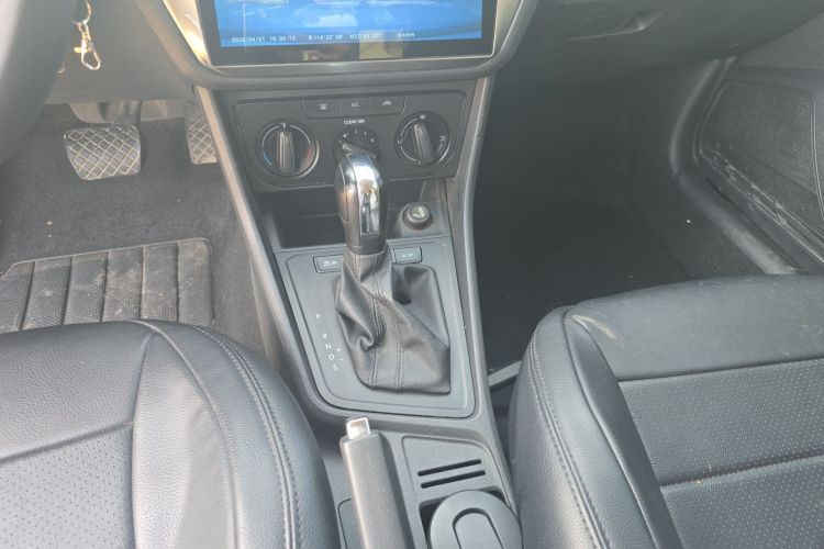 Volkswagen Lavida 2016 car image #14