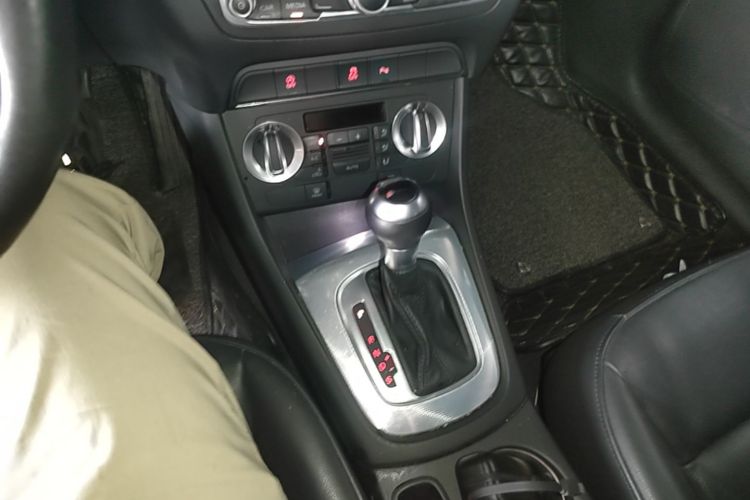 Audi Q3 2016 #14 Audi Q3 2016 car image #14