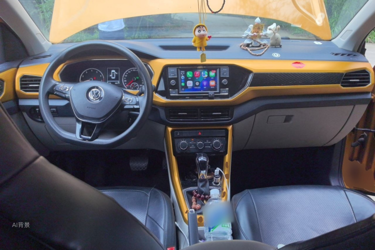 Volkswagen T-Cross 2020 #11 Volkswagen T-Cross 2020 car image #11
