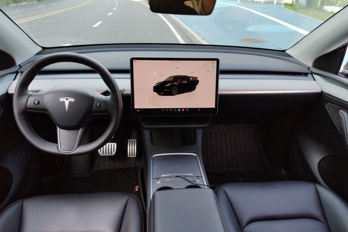 Tesla Model Y 2024 #21 Tesla Model Y 2024 immagine di auto #21