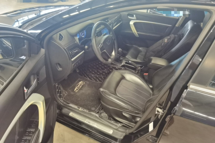GEELY Emgrand 2016 car image #16