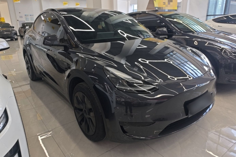 Tesla Model Y 2024 #6 Tesla Model Y 2024 car image #6