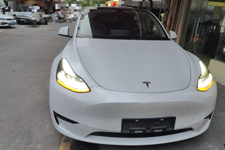 Tesla Model Y 2022 #3 Tesla Model Y 2022 car image #3