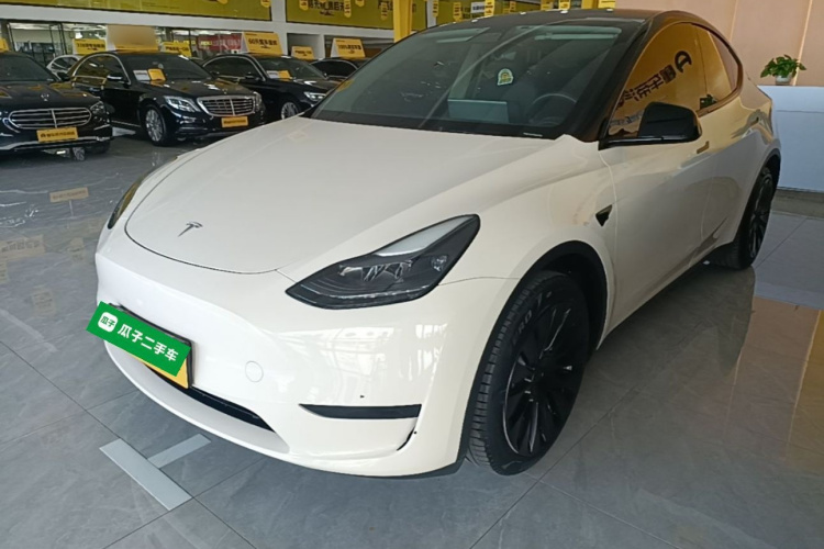 Tesla Model Y 2023 #2 Tesla Model Y 2023 car image #2
