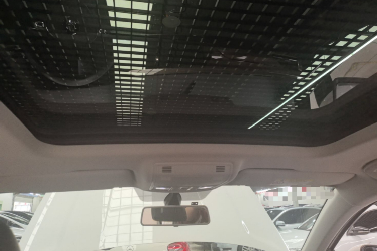 Volkswagen Tharu 2020 car image #18
