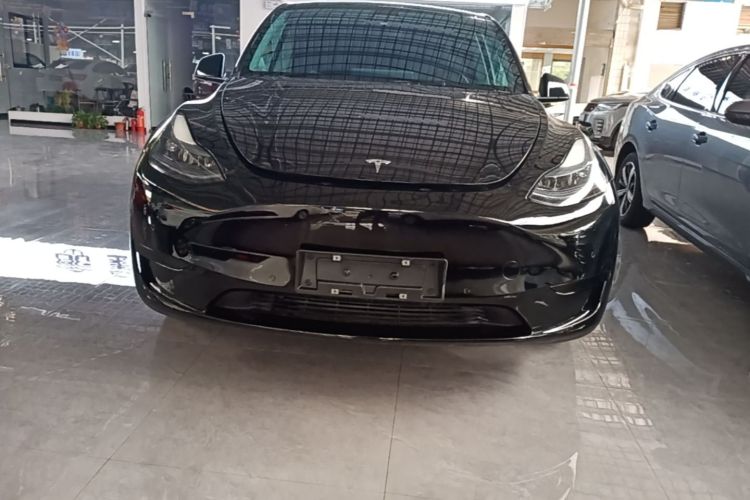 Tesla Model Y 2023 #3 Tesla Model Y 2023 car image #3