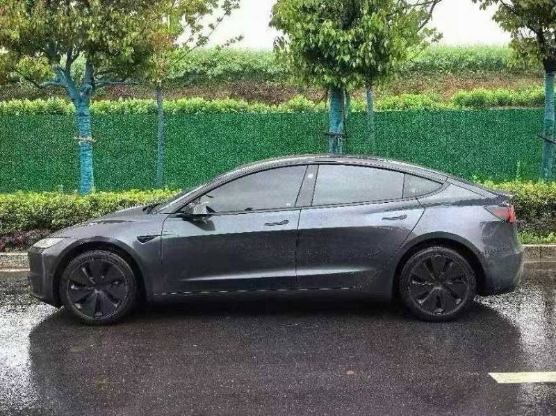 Tesla Model 3 2025 car image #3