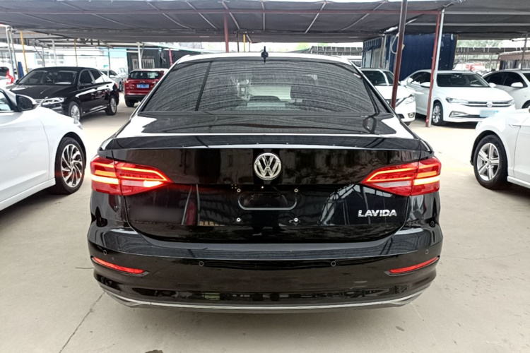 Volkswagen Lavida 2019 car image #6
