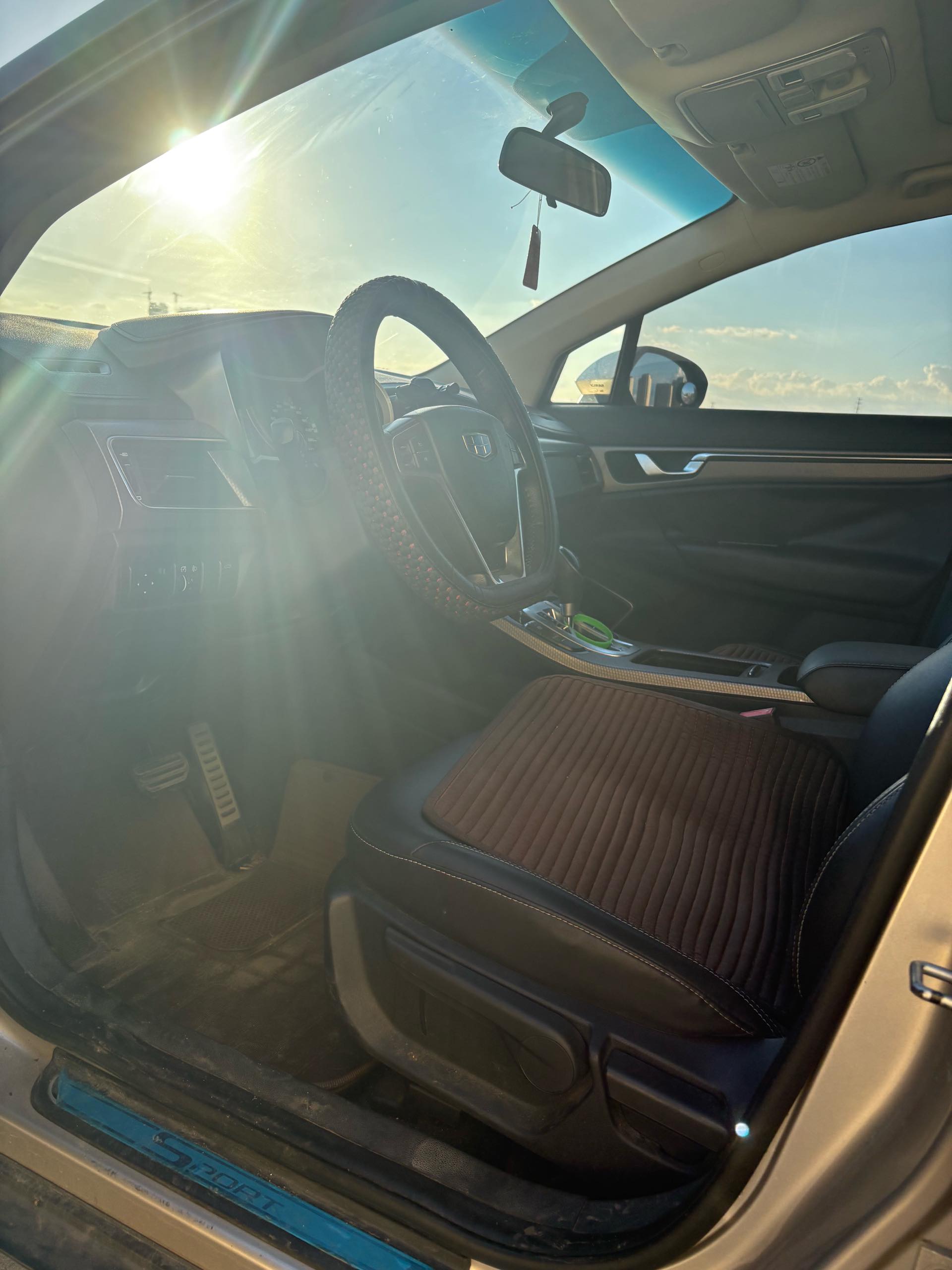 GEELY Emgrand GS 2017 car image #4