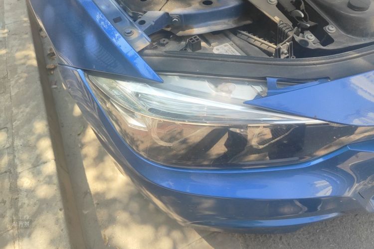 BMW 3 Series 2018 #8 BMW 3 Series 2018 car image #8